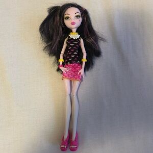 monster high creepateria draculaura